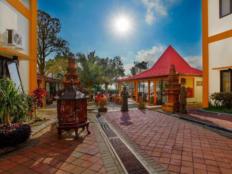 Ciptaningati Hotel Бату Екстер'єр фото