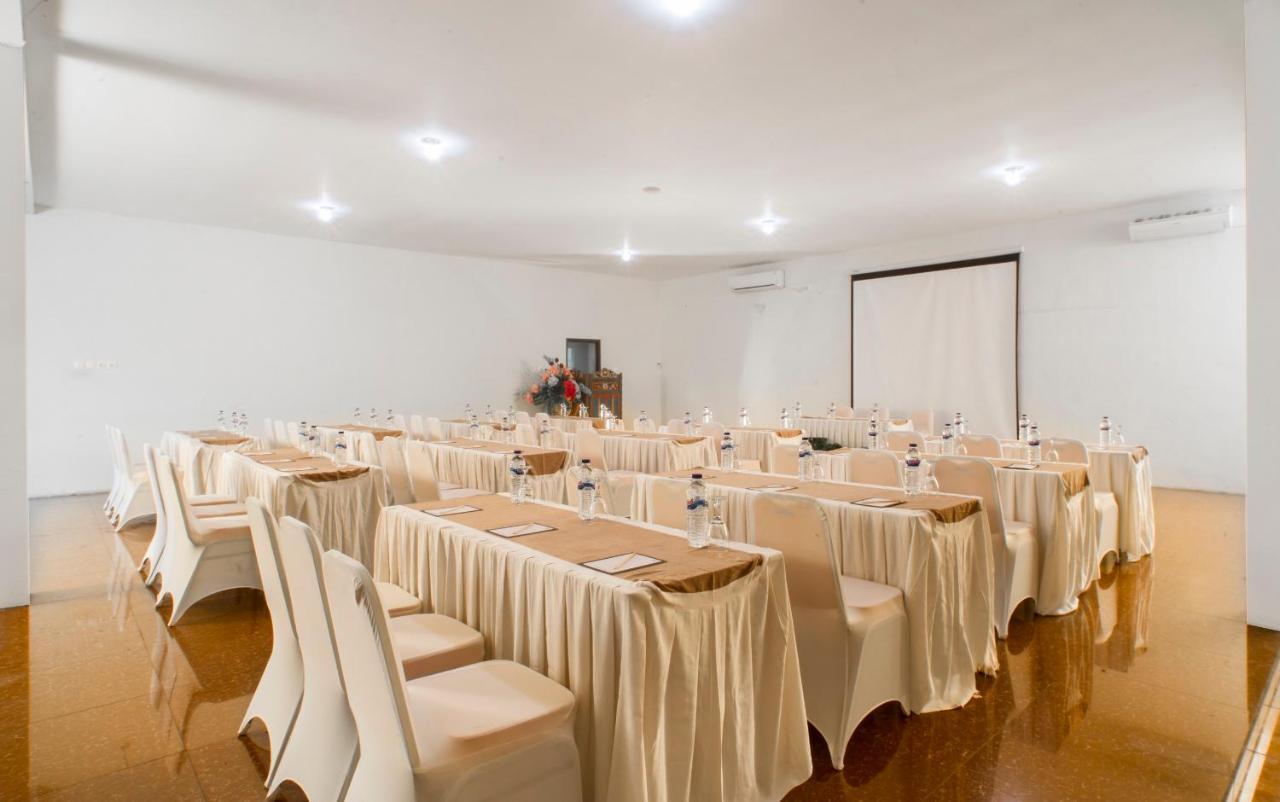 Ciptaningati Hotel Бату Екстер'єр фото